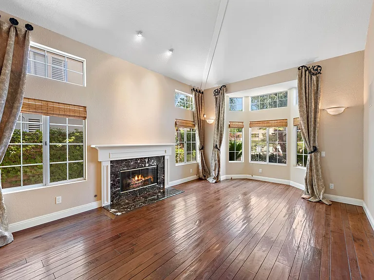 26841 Devonshire Rd — Photo 4