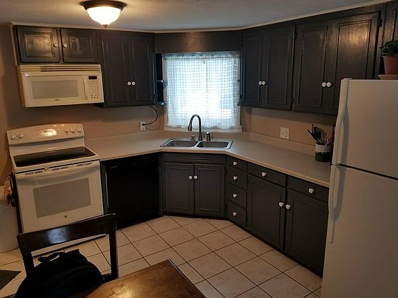 5th image of 613 Dillon St