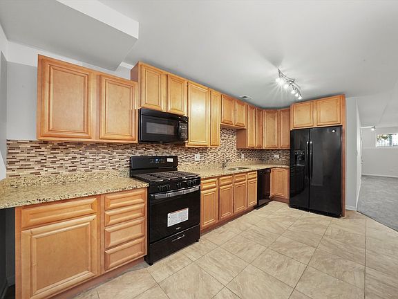 2nd image of 3343 W Warren Blvd Unit 1