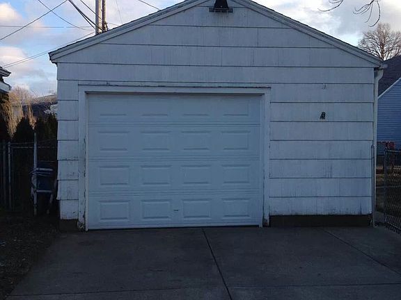2nd image of 3565 Marlowe Ave