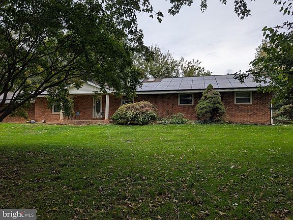 4th image of 54 Pear Tree Ln