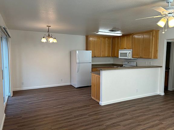 5th image of 582 Morgan Dr #1