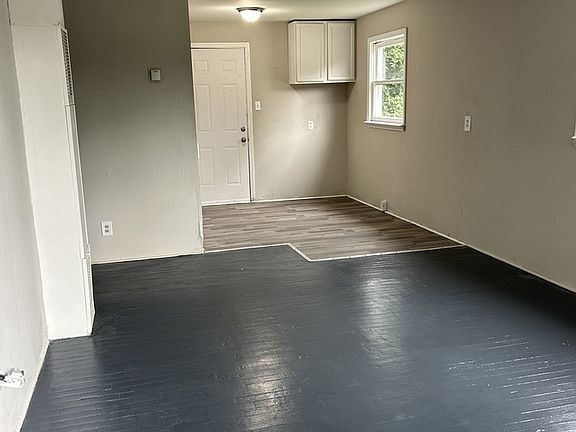 2nd image of 832 Avalon Rd