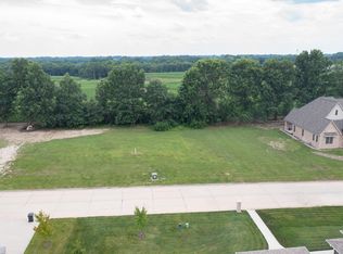 1208/1212 Cedar Ridge Dr, Moberly, MO 65270