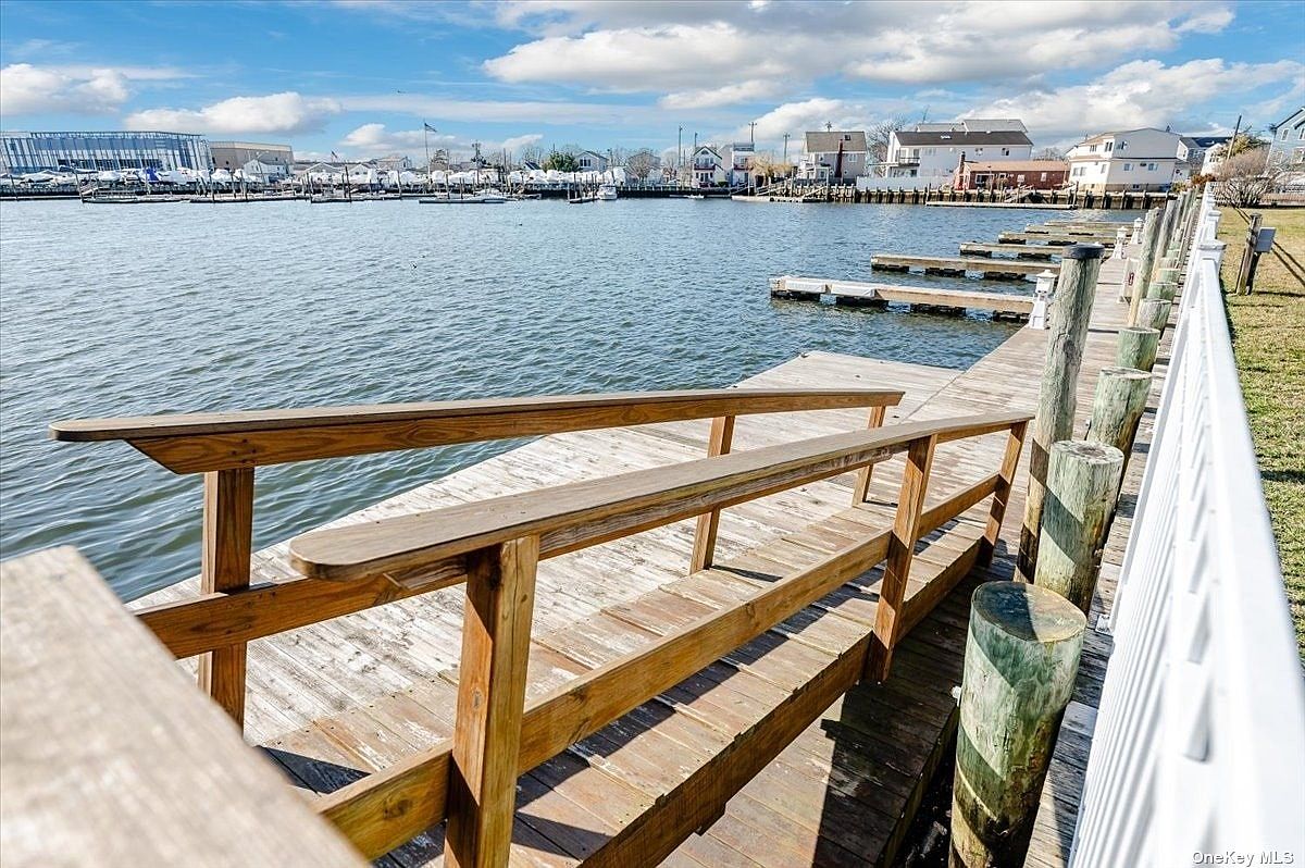 4 Rose Street UNIT 31B, Oceanside, NY 11572 MLS 3561625 Zillow