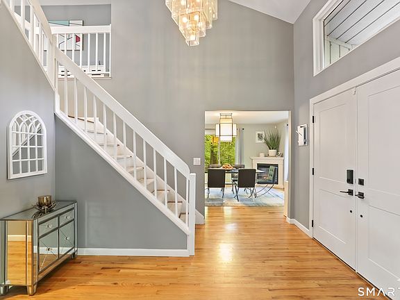 4th image of 80 East Ridge Road
