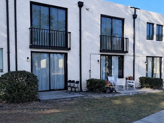 3rd image of 3250 Justina Rd APT A
