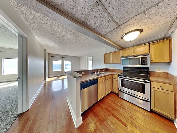5th image of 151 E Washington St Unit 621