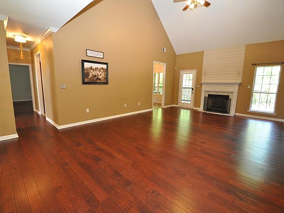 2nd image of 248 Kensington Ln