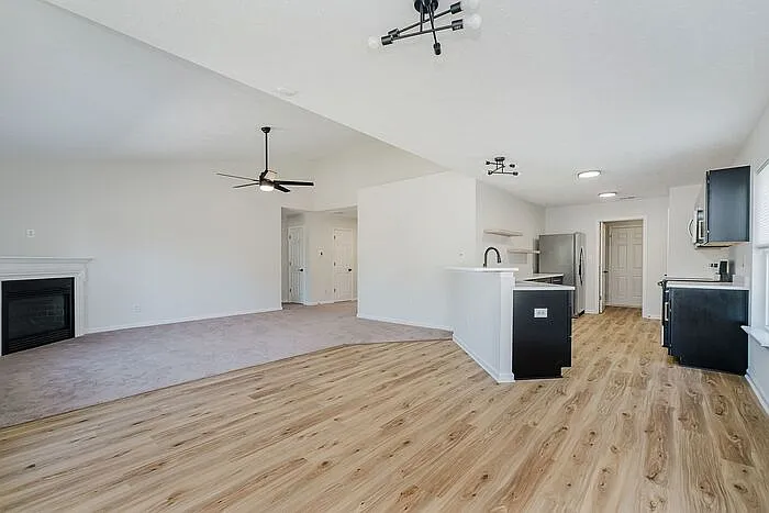 5896 Hollow Oak Trl — Photo 10