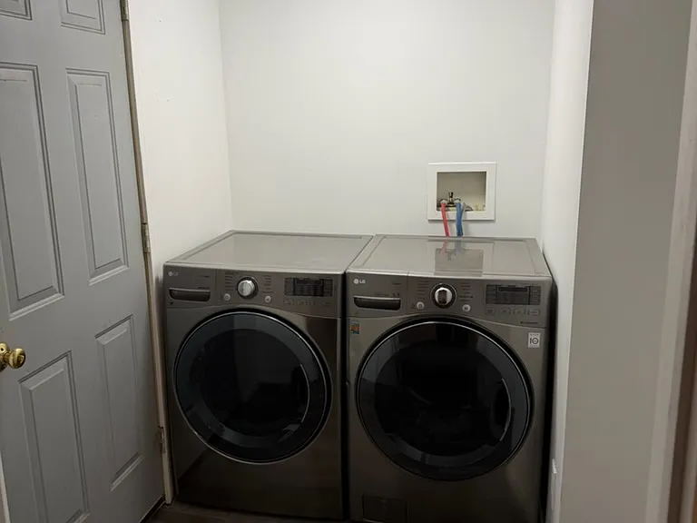 2425 W Florian Ct — Photo 16