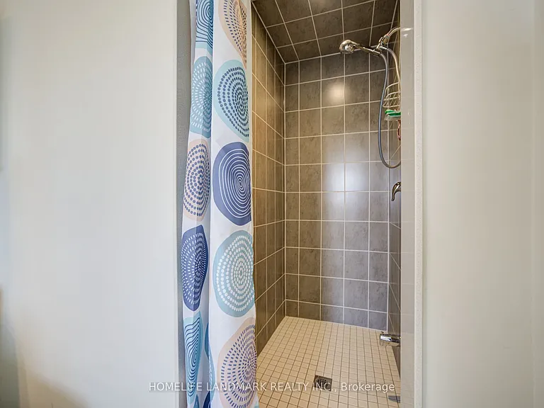 106 Barkerville Dr — Photo 28