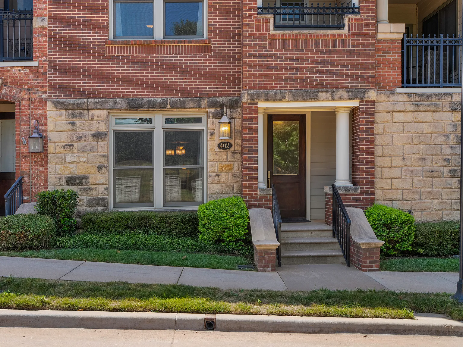 2 bed, 2.5 bath, 1730 sqft, $3,150 — Photo 4