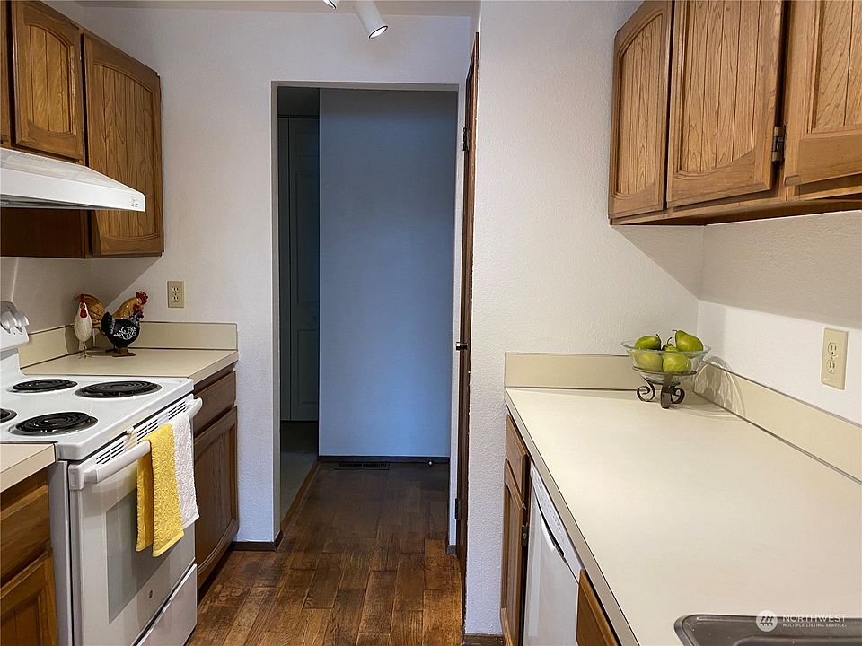 Condominiums Castlerock Village 1535 Castlerock Ave Wenatchee WA Zillow