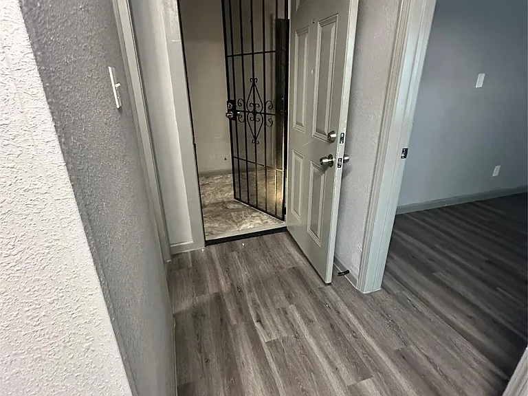 2419 Pannell St #26 — Photo 33