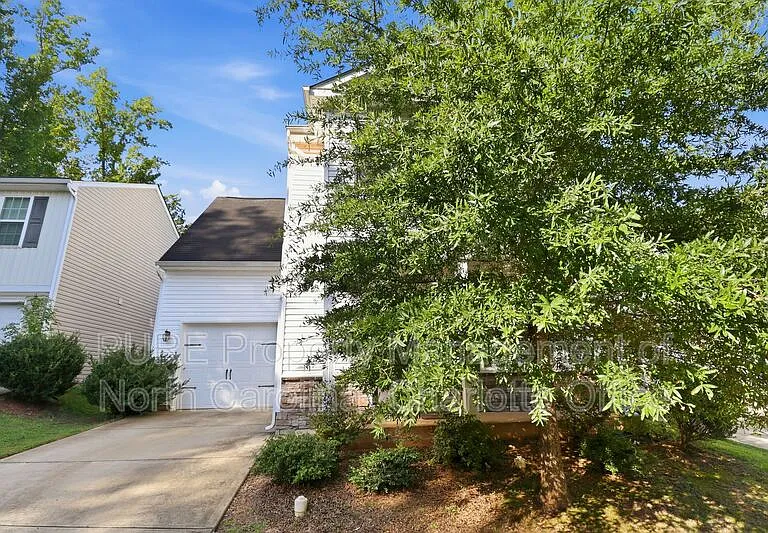 6008 Vista Woods Ln — Photo 2
