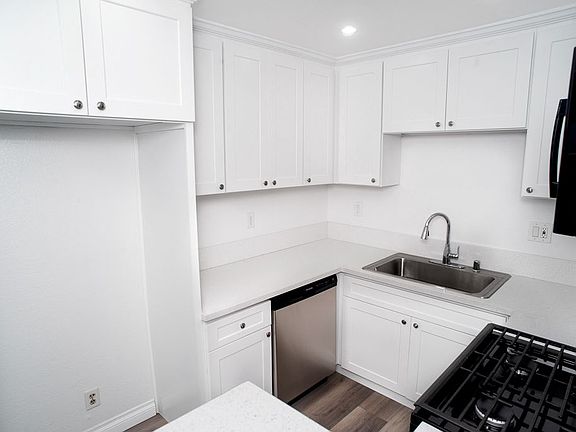 3rd image of 4708 Vista Del Monte Ave #2