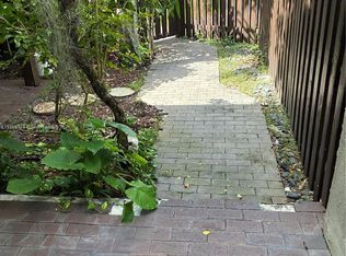 10010 NW 9th Street Cir APT 103-6, Miami, FL 33172