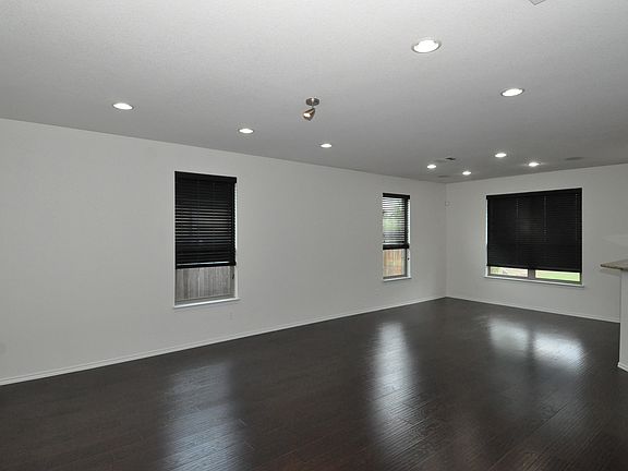 5th image of 832 Bethel Way