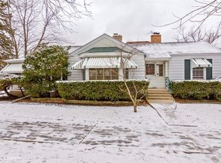 201 Gillick St, Park Ridge, IL 60068