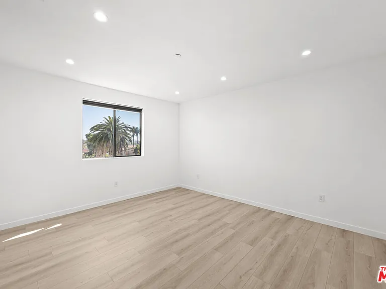 2123 S Cloverdale Ave #1 — Photo 30