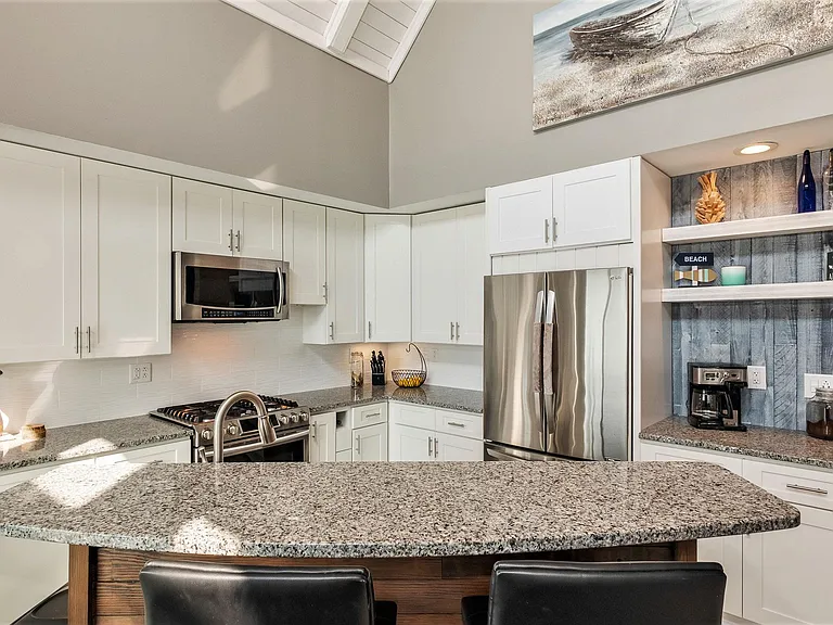 11478 E Shore Dr — Photo 4