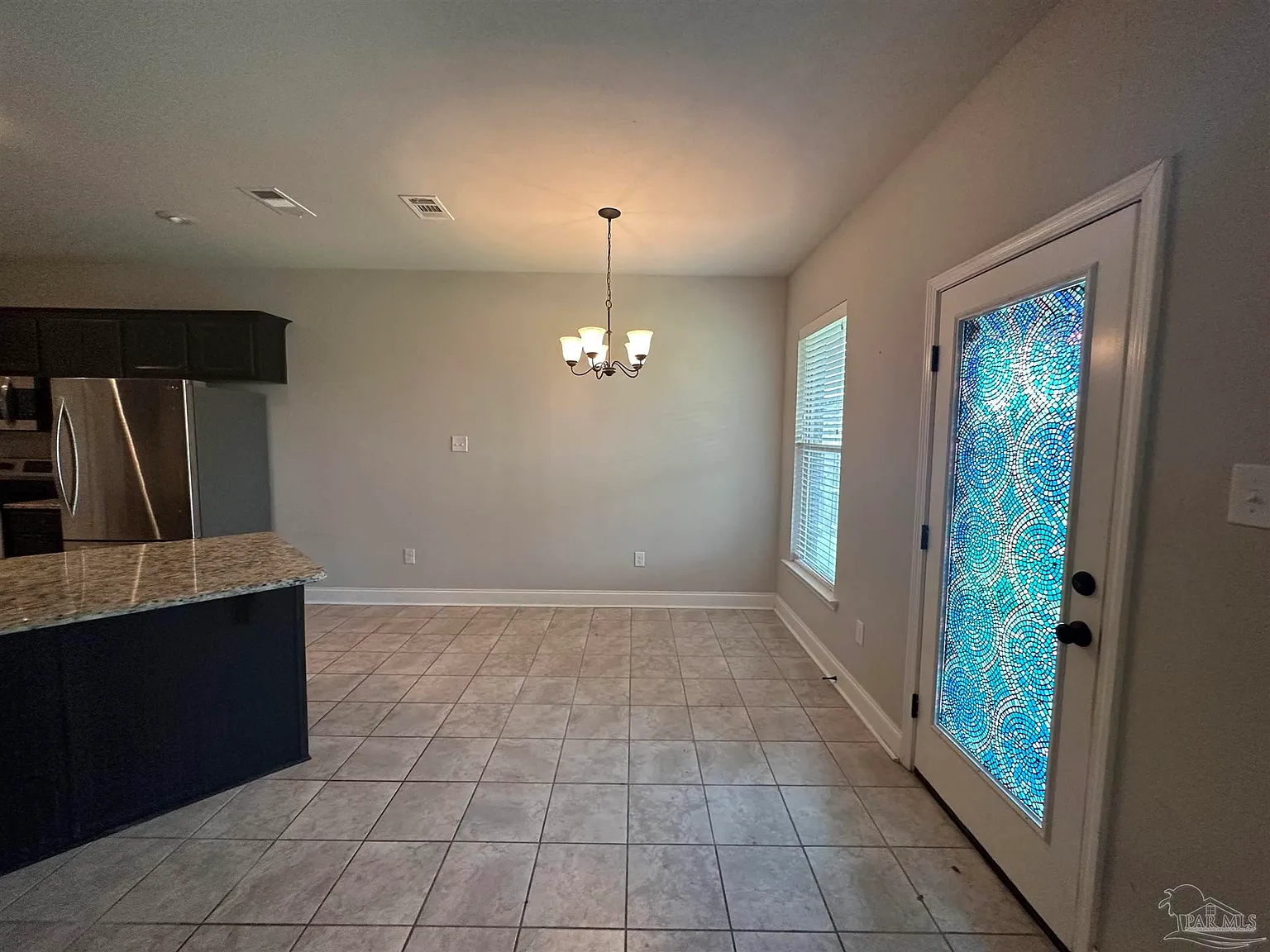 3 bed, 1685 sqft, $2,050 — Photo 3
