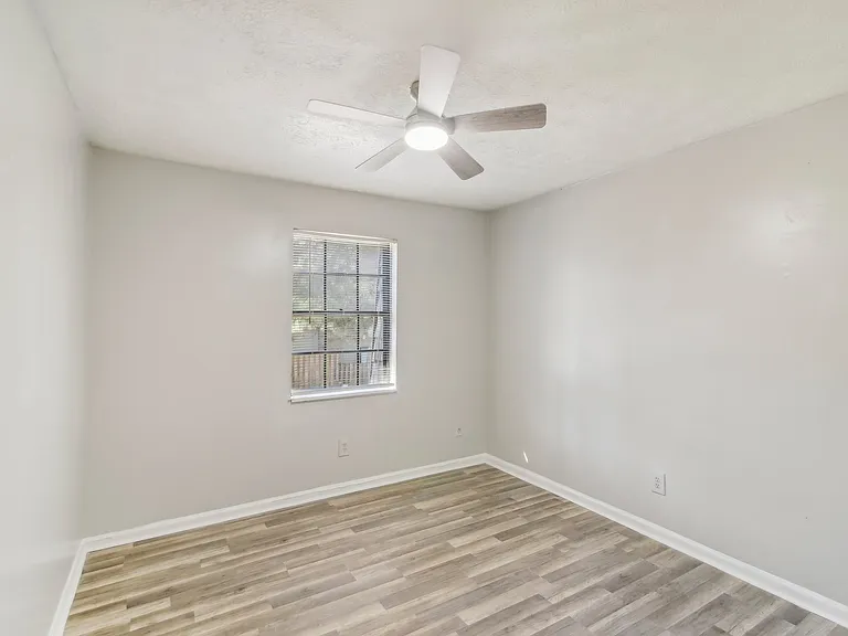 6429 Woodstone Way — Photo 13