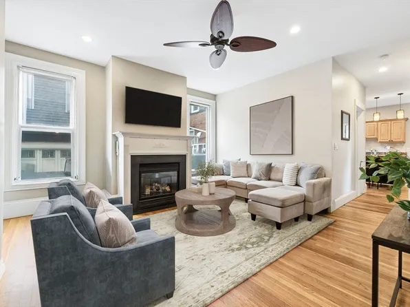 271 K St #1, South Boston, MA 02127