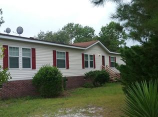 828 Saint Johns Church Rd, Hampstead, NC 28443