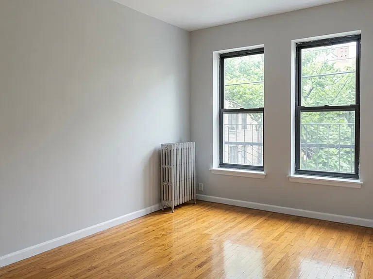 349 E 51st St #5RE — Photo 1