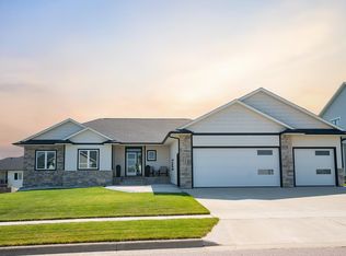 2704 S Snow Mass Ave, Sioux Falls, SD 57110