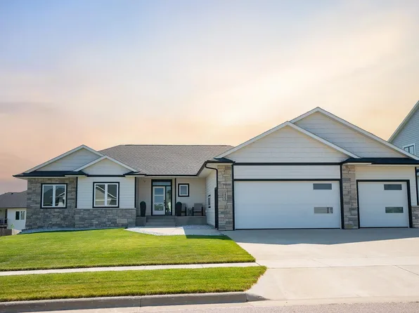 2704 S Snow Mass Ave, Sioux Falls, SD 57110