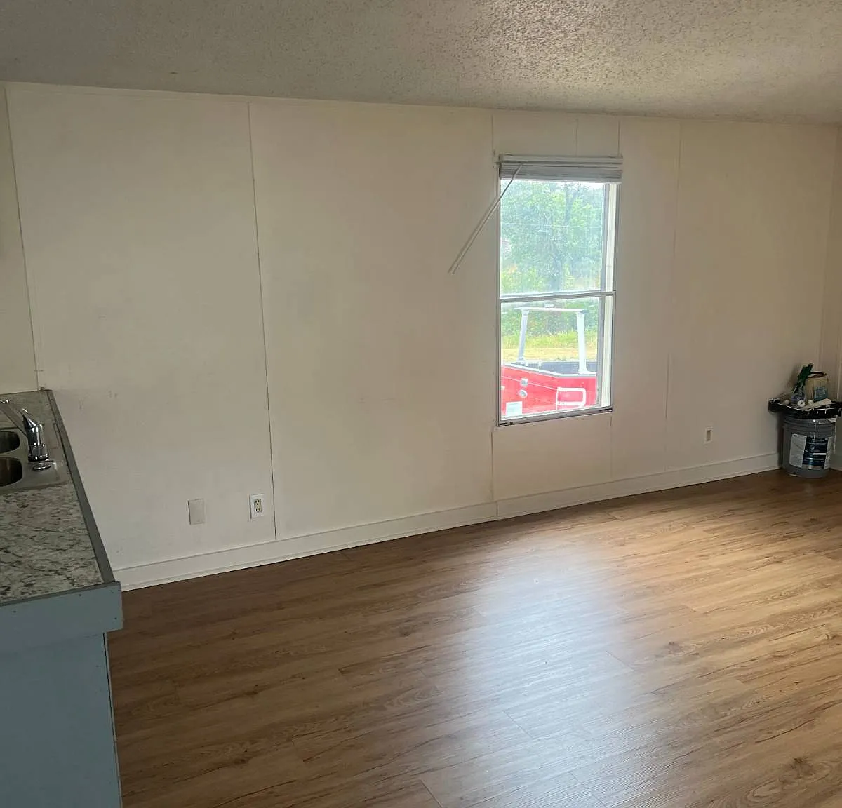 3 bed, 2.0 bath, $995 — Photo 4