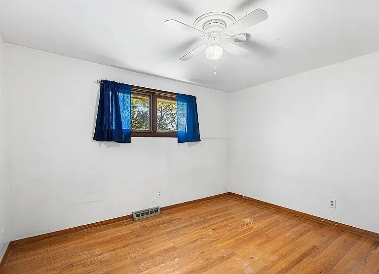 1138 N Glencove Rd — Photo 11