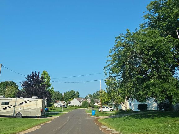 4th image of 14220 Tralee Dr