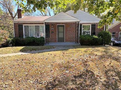 1066 Raisher Dr, Saint Louis, MO, 63130