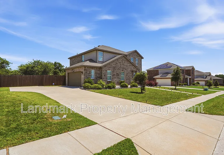 2636 Sagebrush Dr — Photo 2