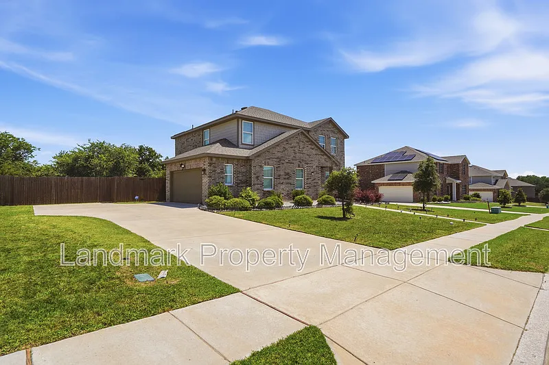 Building Photo - 2636 Sagebrush Dr