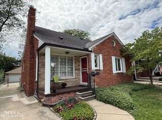 20884 Woodmont St, Harper Woods, MI 48225