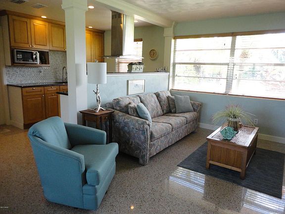 3rd image of 3204 La Paloma Ave