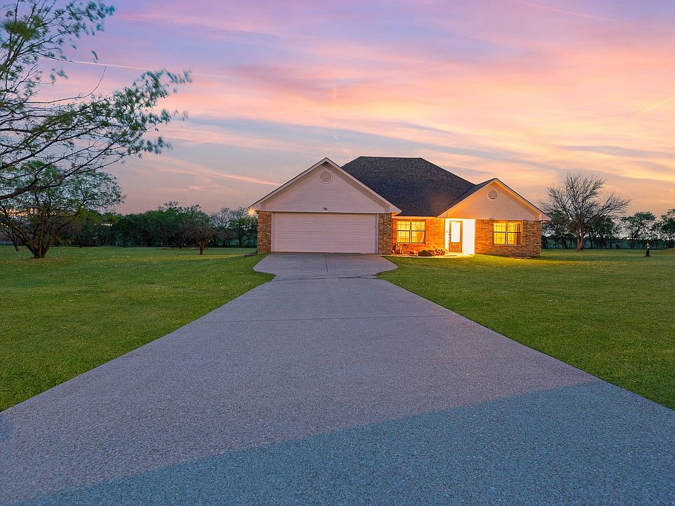 1st image of 116 Creekview Cir