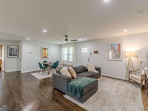 4th image of 1692 Derrill Dr