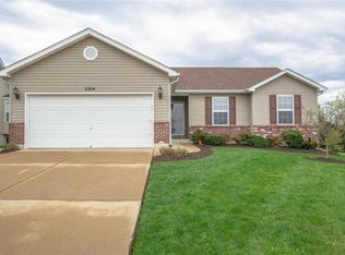 2204 Warwick Castle Dr, Imperial, MO 63052