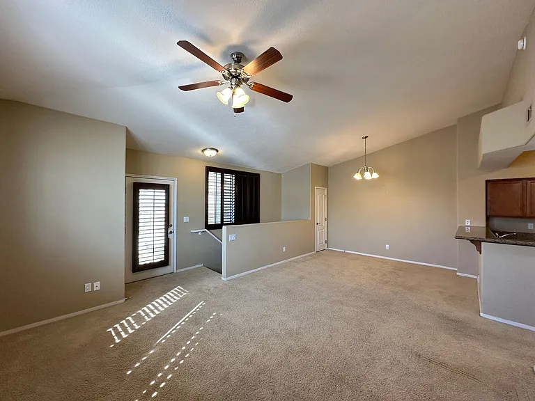 1621 Queen Victoria St #201 — Photo 7