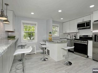 100 Huguenot Ave APT 6B, Englewood, NJ 07631