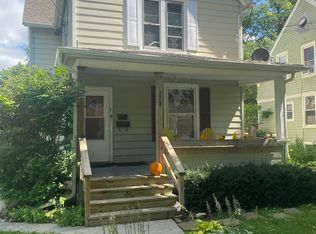 728 N Madison St #1, Woodstock, IL 60098