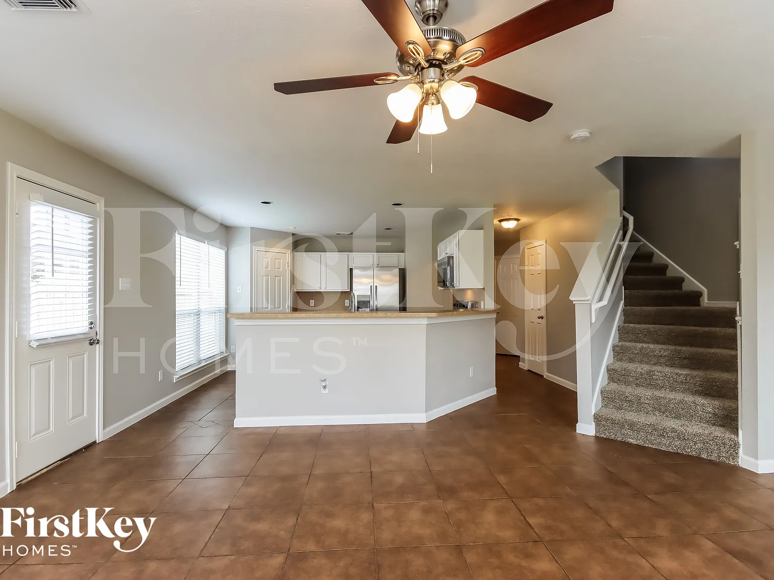 4 bed, 2.5 bath, 2045 sqft, $2,070 — Photo 4
