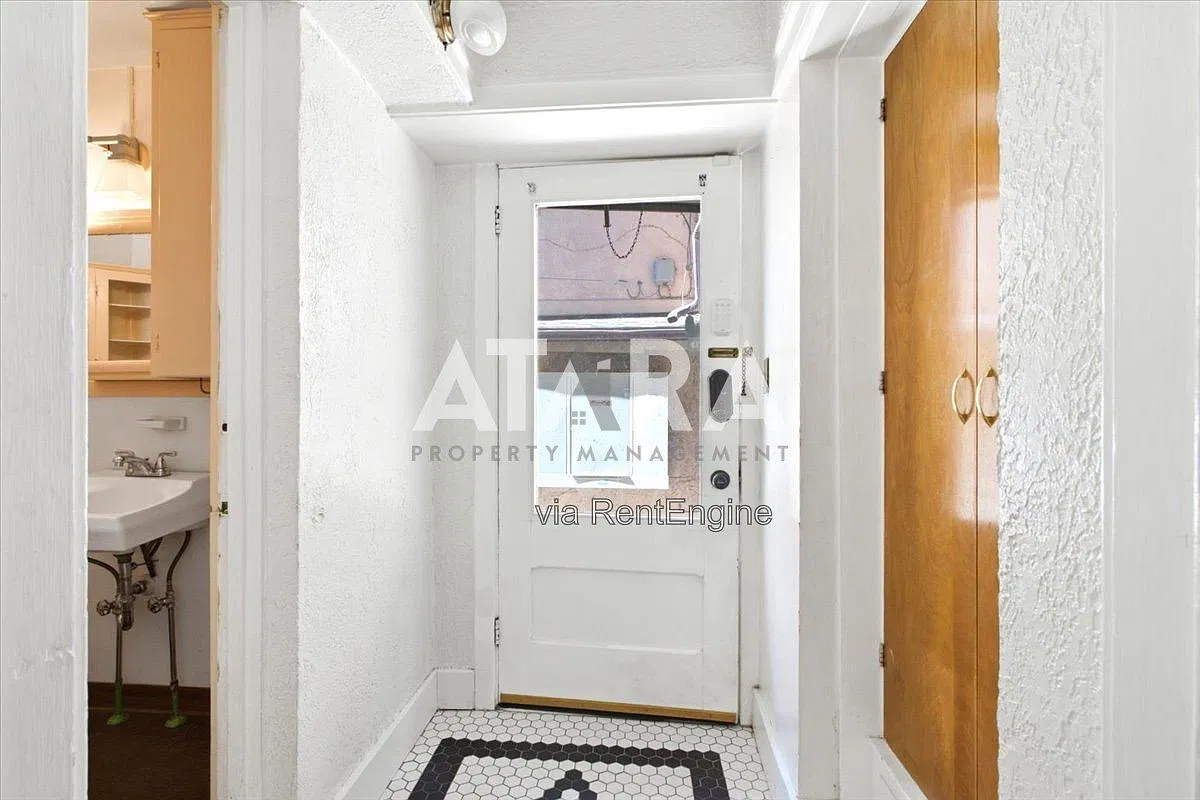 2 bed, 2.0 bath, 1395 sqft, $1,475 — Photo 4