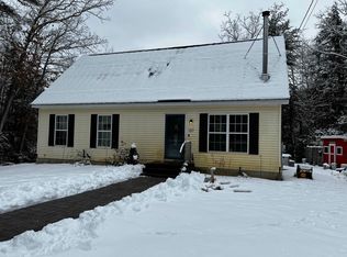 137 Merry Hill Rd, Barrington, NH 03825